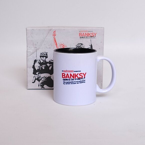 BANKSY GENIUS or VANDAL? Unothorized Echibition Mug BNIP - Picture 6 of 13